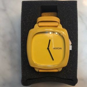 Nixon Shutter Goldenraud watch